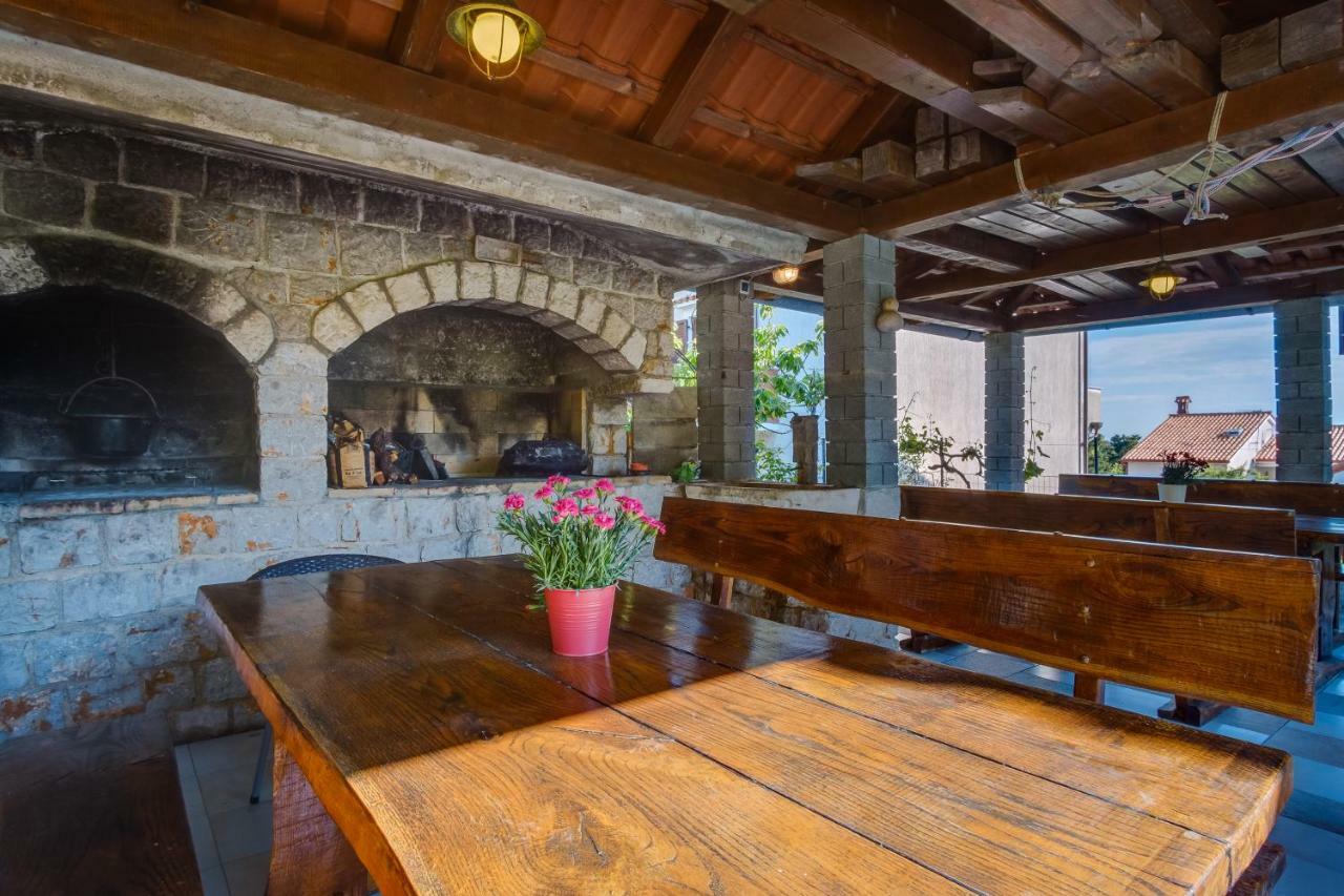 Apartmani Maris Mali Losinj Ngoại thất bức ảnh