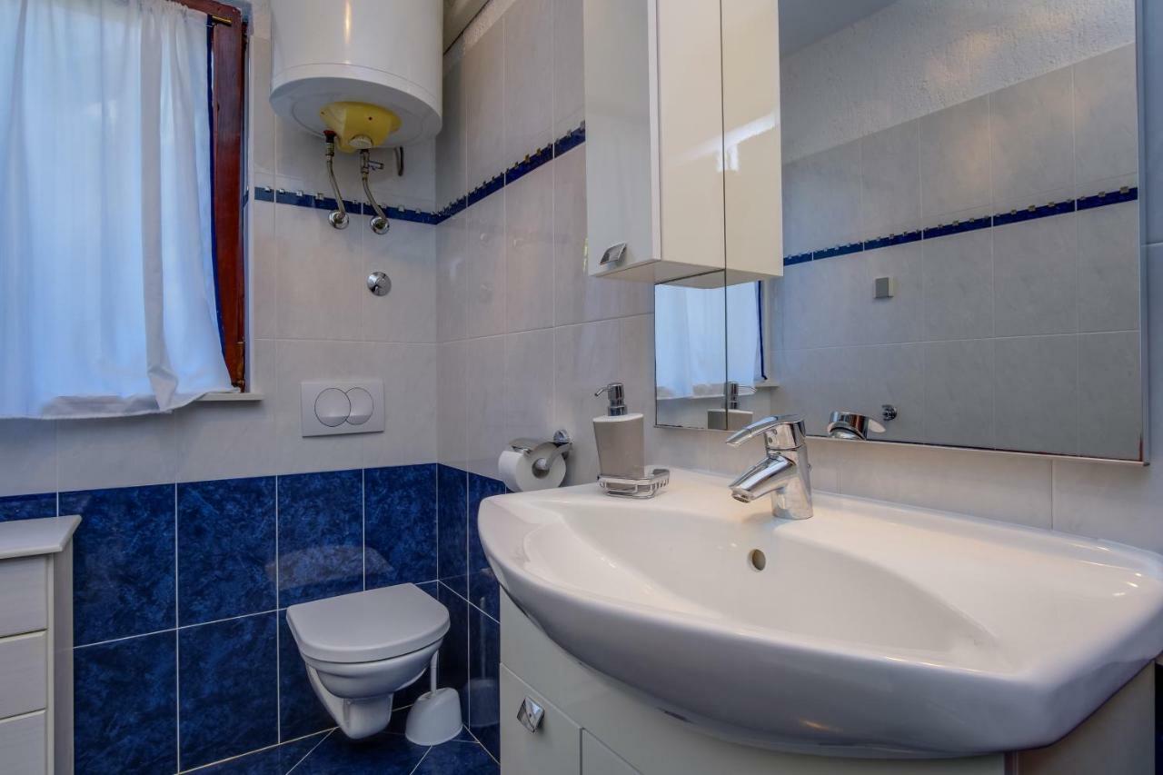 Apartmani Maris Mali Losinj Ngoại thất bức ảnh